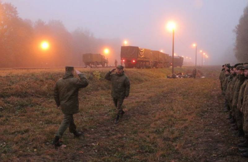 روسيا تحشد جيشها ومعداتها في بيلاروسيا ودول تطالب رعاياها بمغادرة كييف
