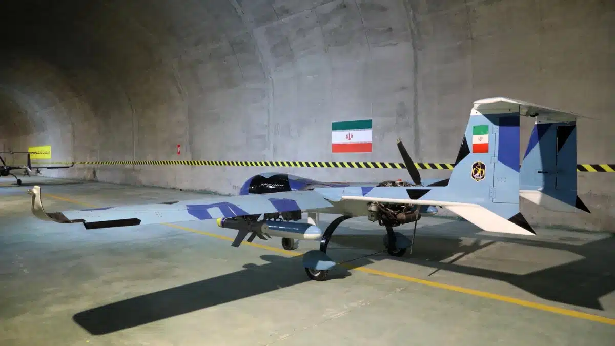 لماذا لجأت روسيا للإستعانة بالأسلحة الإيرانية وما هي مكاسب إيران؟