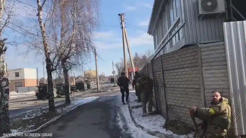 حرب شوارع في مارينكا وروسيا تستهدف لواءين أكرانيين