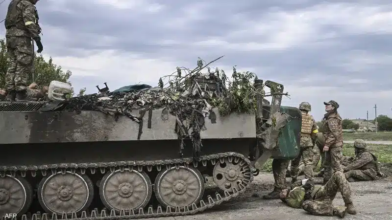 المعارك تشتد شرق أكرانيا وبوتين يزور قيادة عمليات الحرب