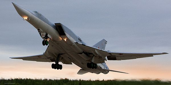القوات الجوية الروسية تتسلم طائرات جديدة من Tu-160M ​​. Su-57 .Tu-22M3