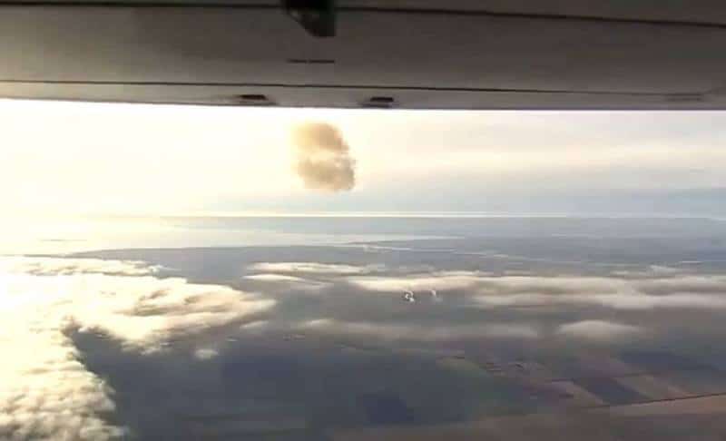 طائرة روسية تصور خطأ مزدوج للدفاع الجوي الأوكراني وتفشل في اسقاطها