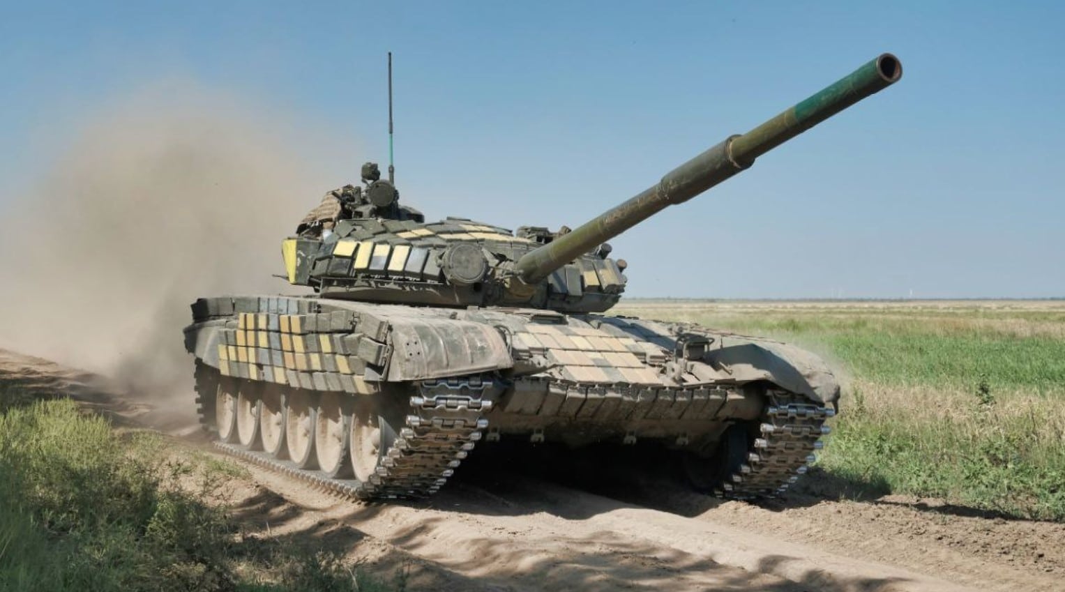 المغرب يتبرع بدباباته التشيكية المحدثة من طراز T-72 لأوكرانيا