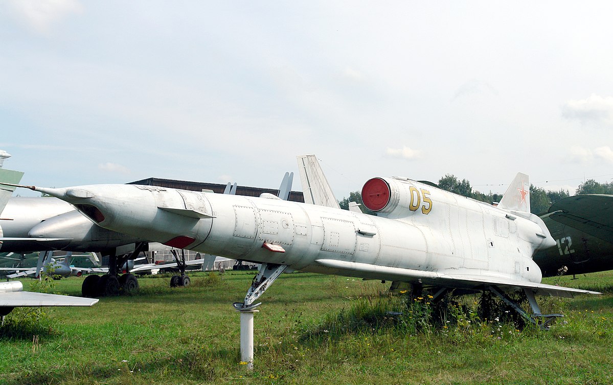 الأمريكيون يساعدون أوكرانيا على تحويل مسيّرة ” تو- 141″ (ستريج) السوفيتية إلى درون انتحاري