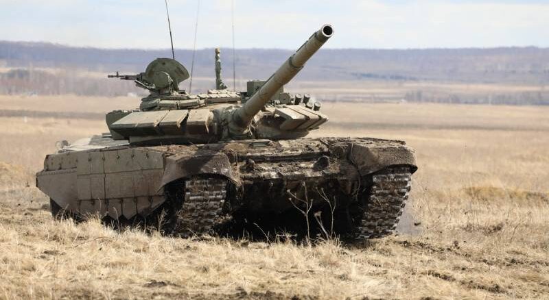 روسيا فقدت نصف دباباتها في العملية الخاصة في أكرانيا وتحتفظ بـ1500 طائرة