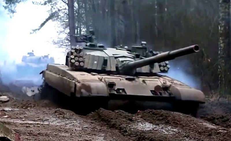 بولندا ستنقل 70 دبابة أخرى إلى أوكرانيا في غضون أسابيع قليلة