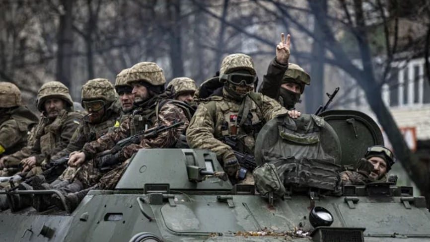 ما حقيقة انسحاب القوات الأوكرانية من جحيم باخموت ؟..فيديو من قلب المعارك