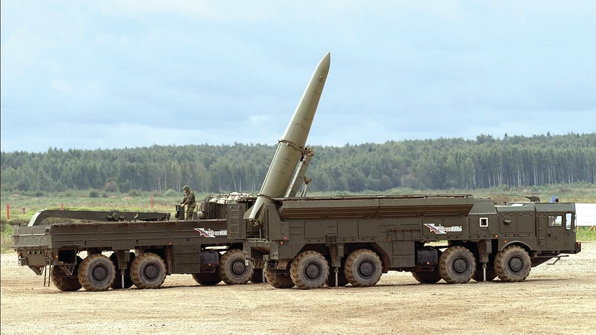 بدأ جيش بيلاروسيا بتشغيل مستقل لصواريخ إسكندر الروسية ذاتية التشغيل