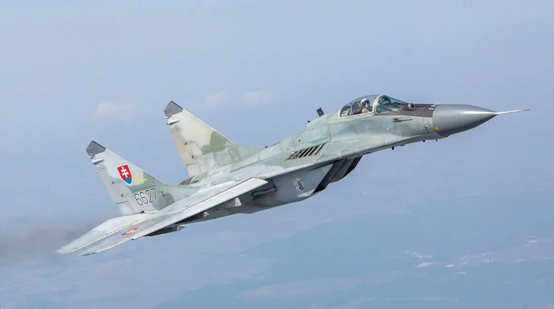 سلوفاكيا توافق على منح أوكرانيا أسطولاً كاملاً من مقاتلات MiG-29 وصواريخ KUB