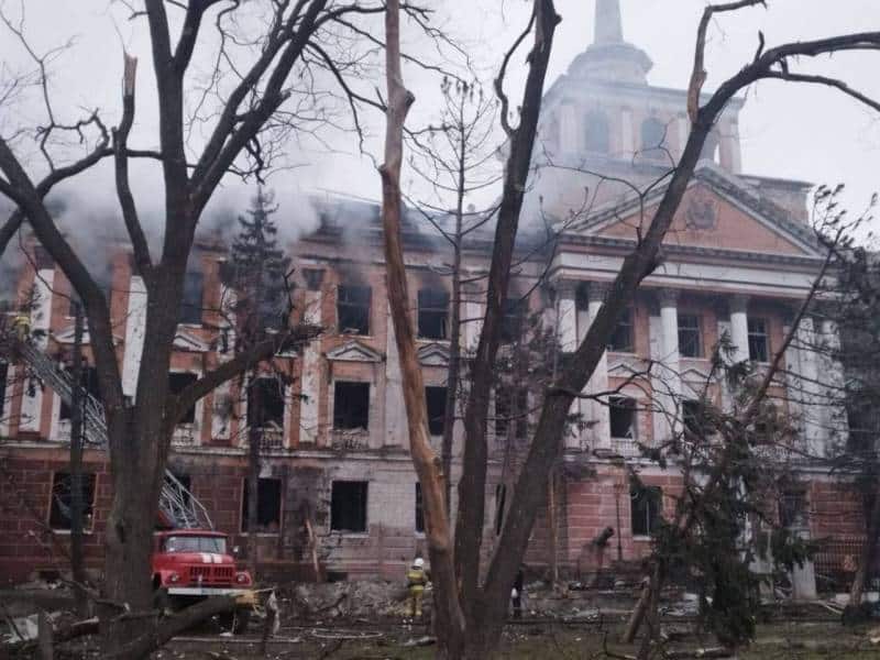 صواريخ كالبير تدمر مبنى أوكراني ويوقع خسائر فادحة