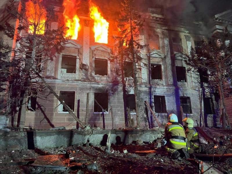 صواريخ كالبير تدمر مبنى أوكراني ويوقع خسائر فادحة
