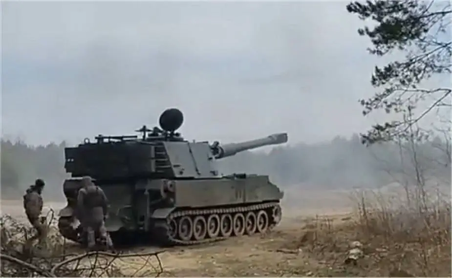 إيطاليا تزود أوكرانيا بـ 40 مدفع هاوتزر M109L 155 ملم