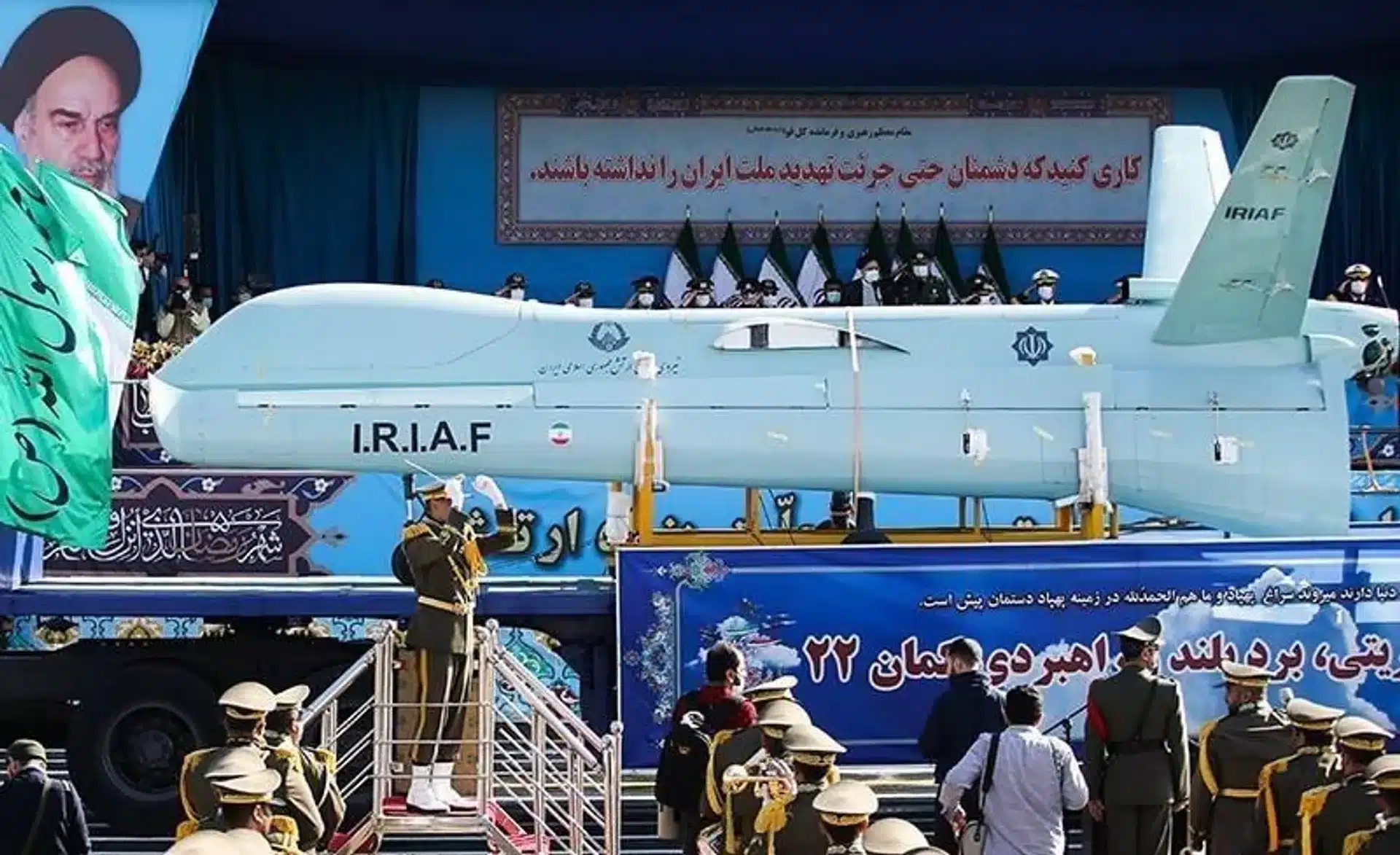 تعرف على أحدث طائرة إيرانية إنتحارية Me'raj-532