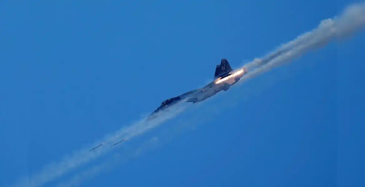 إيران ستتسلم طائرات سوخوي-35 الروسية رغم تحذير واشنطن