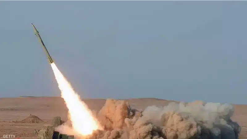 صاروخ باليستي إيراني جديد يهدد القواعد الأمريكية وإسرائيل في المنطقة