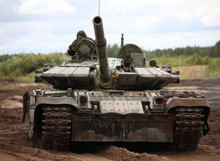 لمحة على الدبابة البيلاروسية المحدثة T-72BM2