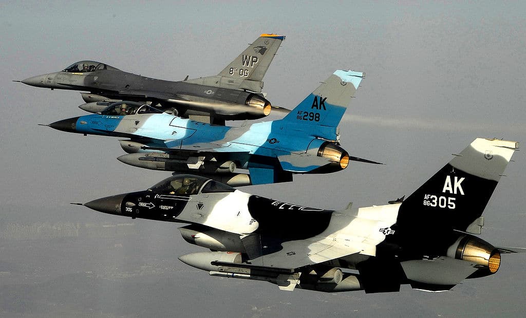 أمريكا وحلفاؤها يخططون لتزويد أوكرانيا بطائرات إف -16