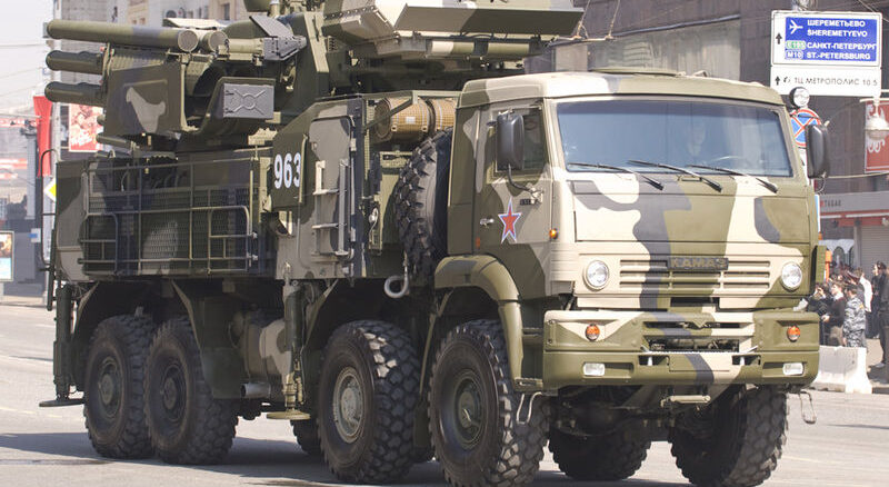 800px-Pantsir-S1_during_the_Victory_parade_2010
