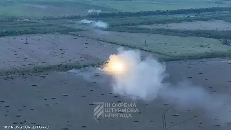 طائرات روسية تدمر  لواءين أوكرانيين ودبابات غربية فيديو وصور