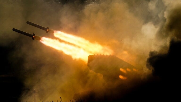 أوكرانيا تحاول عبور نهر دنيبر و "إسكندر" يدمر مستودع ذخيرة أوكراني