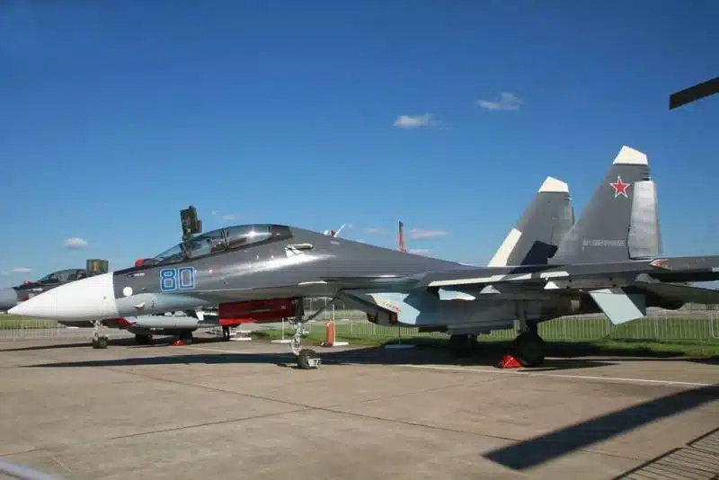 الصحافة الإسبانية معجبة بالنسخة الجديدة من المقاتلة Su-30SM2 ..تحولت لقاذفة مقاتلة