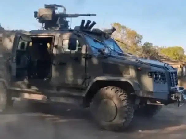 الجيش الأوكراني يتسلم مركبات مدرعة Kozak-2M1 المطورة