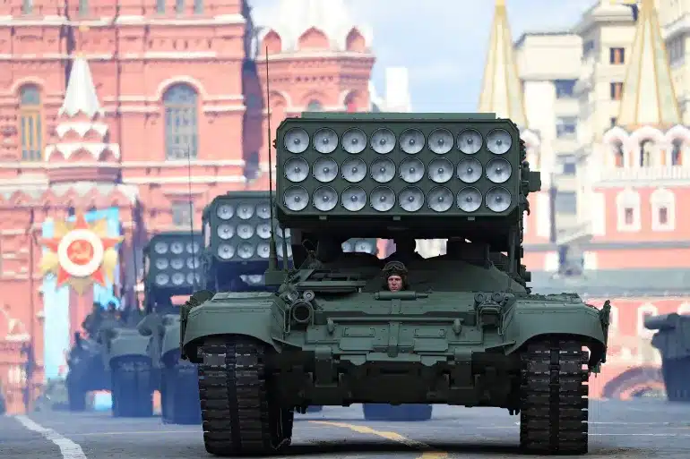 روسيا تطور قاذفة صواريخ جديدة Tornado-G