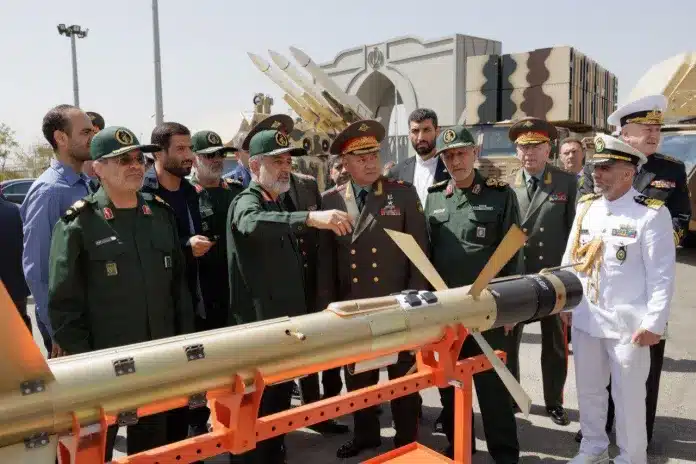 روسيا منبهرة بأسلحة إيران الرخيصة والرائعة وطهران عينها على التكنولوجيا الروسية