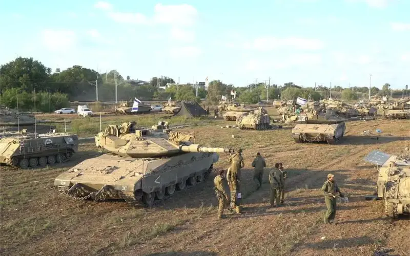 الجيش الإسرائيلي يحشد قوات هائلة بالقرب من غزة وحماس جاهزة وأمريكا تنتظر التطورات