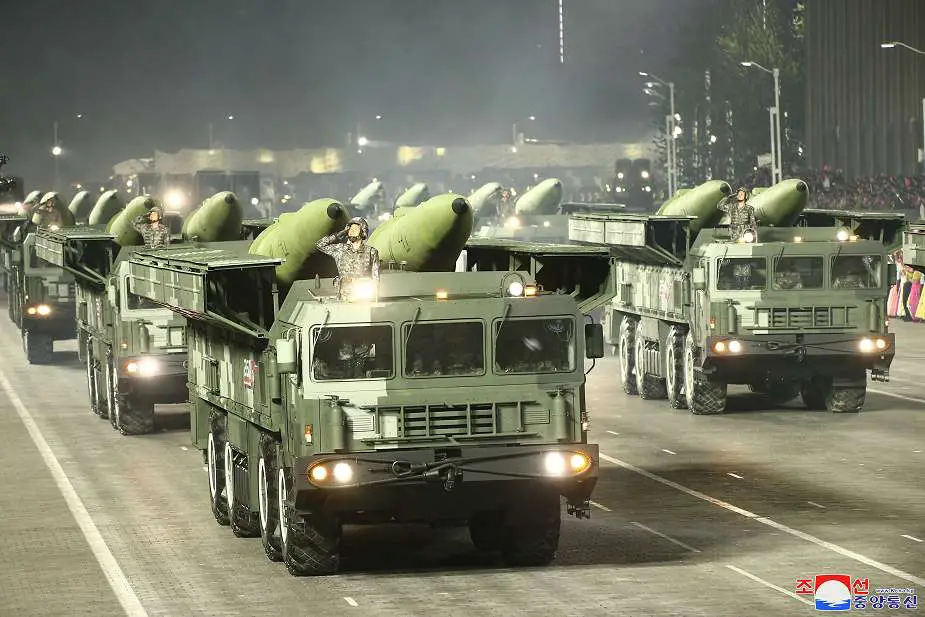 كوريا الشمالية تزود روسيا بصواريخ KN-23 شبيهة صاروخ اسكندر الروسي