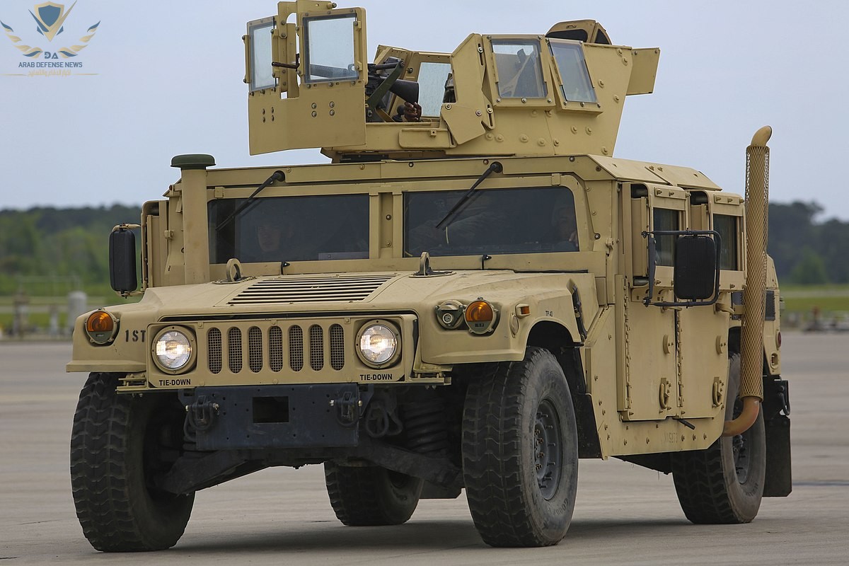 الجيش الأمريكي يثبت مجموعة التحديث رقم 10000 على مركبات الهامفي MMWV