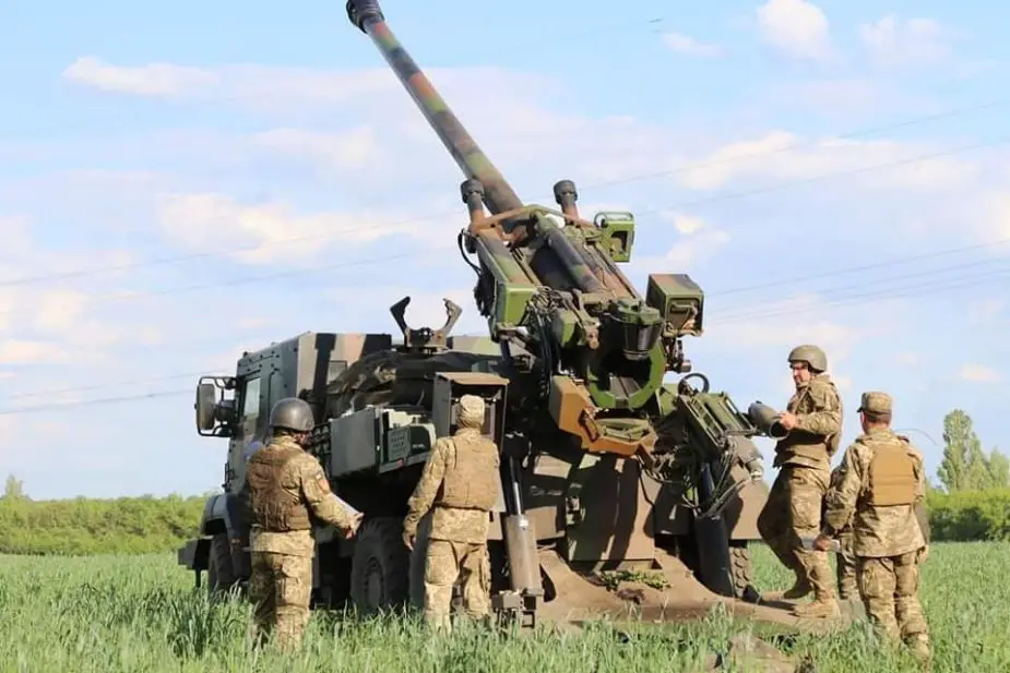 فرنسا تؤكد تسليم 600 قنبلة AASM و 78 مدفع CAESAR إلى أوكرانيا