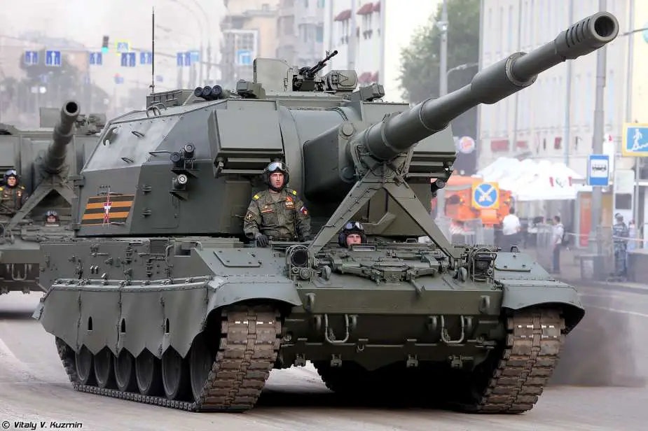 روسيا تطلق إنتاجًا ضخمًا لمدافع الهاوتزر 2S35 الجديدة