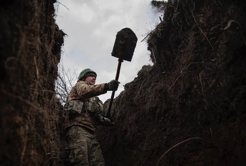 الجيش الأوكراني يخسر الأرض بسبب الفجوة الشديدة في الذخيرة