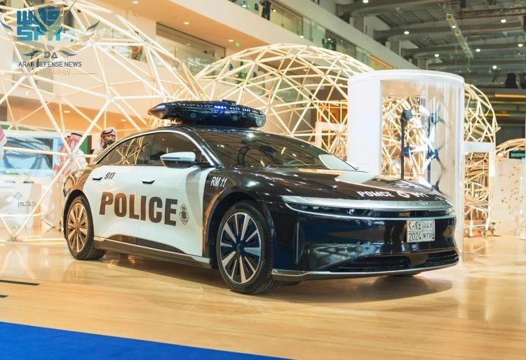 أول مركبة أمنية كهربائية في السعودية تعرض في معرض الدفاع 2024