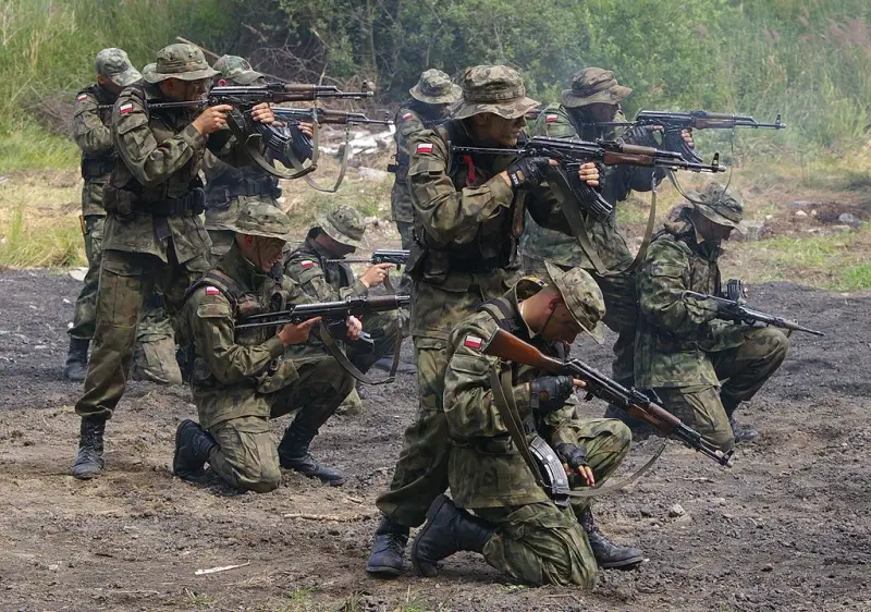 قوات الناتو موجودة بالفعل في أوكرانيا للمشاركة في عدد من العمليات