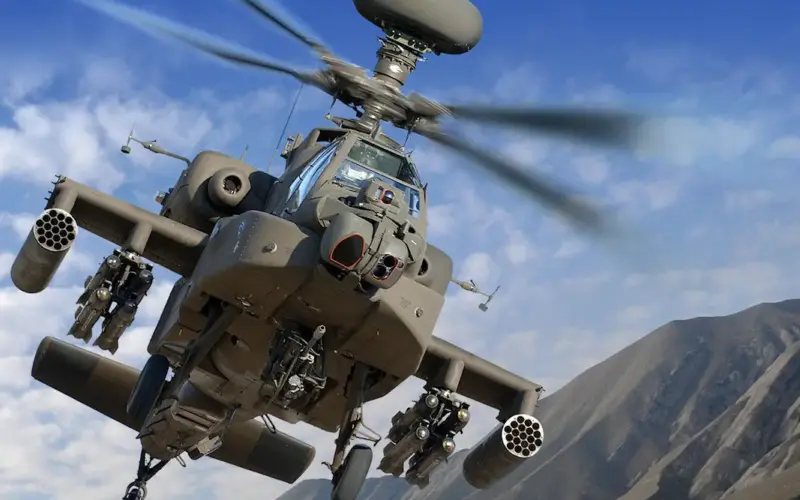 الهند تعزز قدراتها الجوية بطائرات هليكوبتر هجومية AH-64E Apache