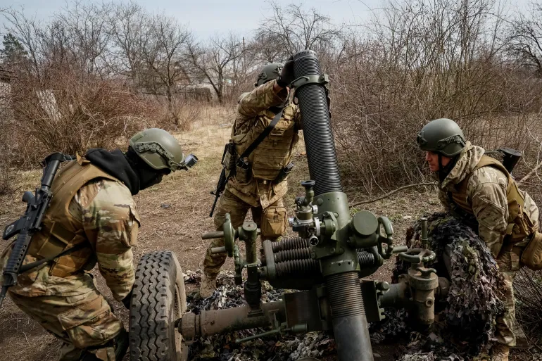 القوات الروسية المحمولة جواً تقتحم الدفاعات الأوكرانية بالقرب من فيربوفوي
