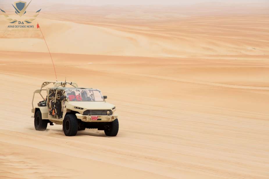 القوات المسلحة الإماراتية تختبر مركبة فرقة مشاة تابعة لشركة GM Defense الأمريكية
