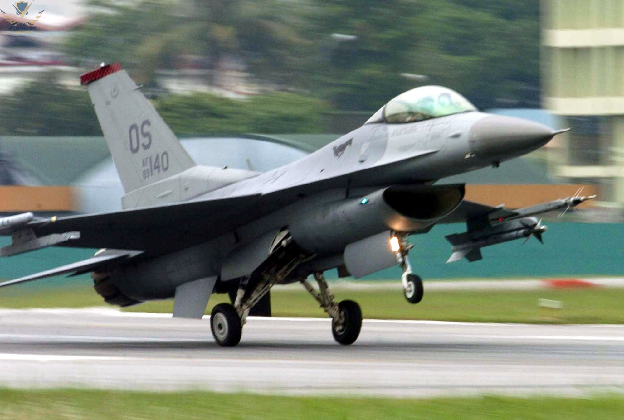 الولايات المتحدة تحول مقاتلة F-16 إلى طائرة بدون طيار بأحدث التعديلات