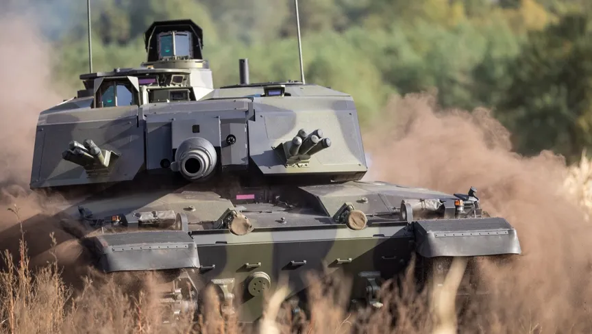 دبابة الجيش البريطاني المستقبلية تكمل اختبارات إطلاق النار الحية