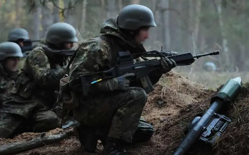 الجنود الأوكرانيون يتلقون التدريب الأساسي في ألمانيا لأول مرة