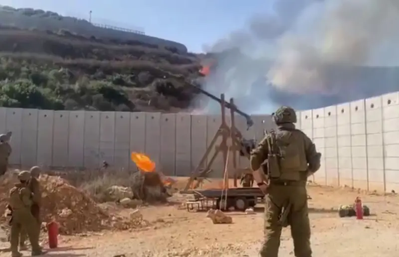الجيش الإسرائيلي يستخدم منجنيقات القرون الوسطى لقصف الأراضي اللبنانية