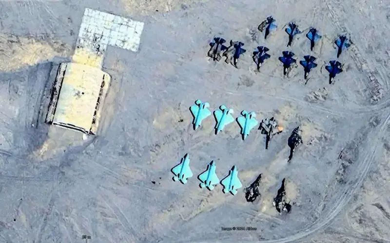 الصين تتدرب على محاكاة هجمات ضد الطائرات المقاتلة الأميركية في صحراء شينجيانغ