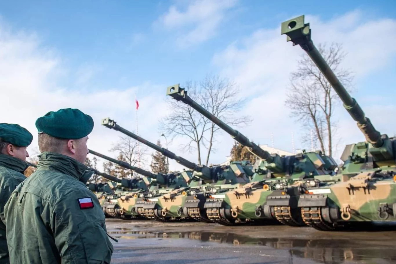 إستعدادا للحرب بولندا تعتزم زيادة الإنفاق العسكري إلى 5% من الناتج المحلي الإجمالي