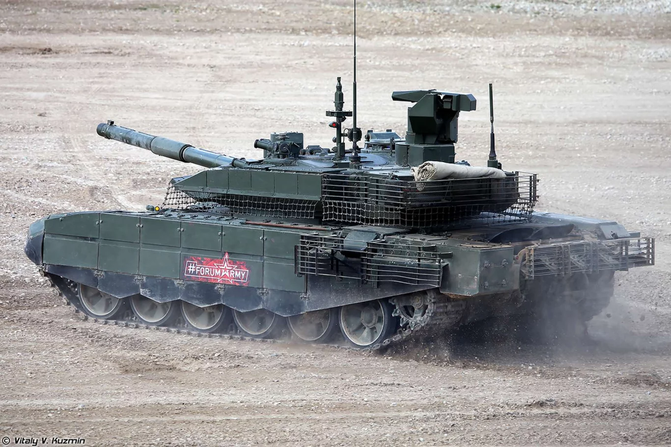 روسيا تفقد دبابتها T-90M رقم 100 في أوكرانيا بعد تسريبات ضخمة عن نقاط ضعفها