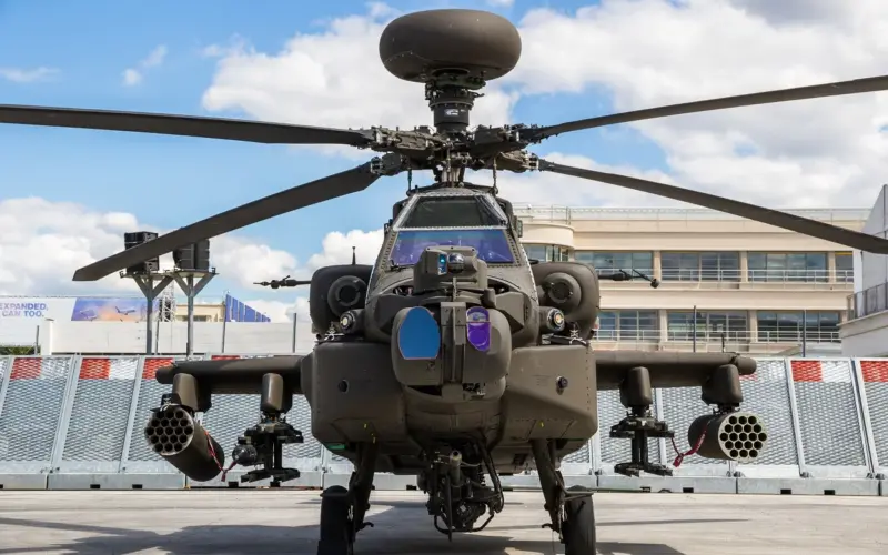 بولندا ستوقع صفقة تاريخية لشراء 96 طائرة هليكوبتر هجومية من طراز AH-64E