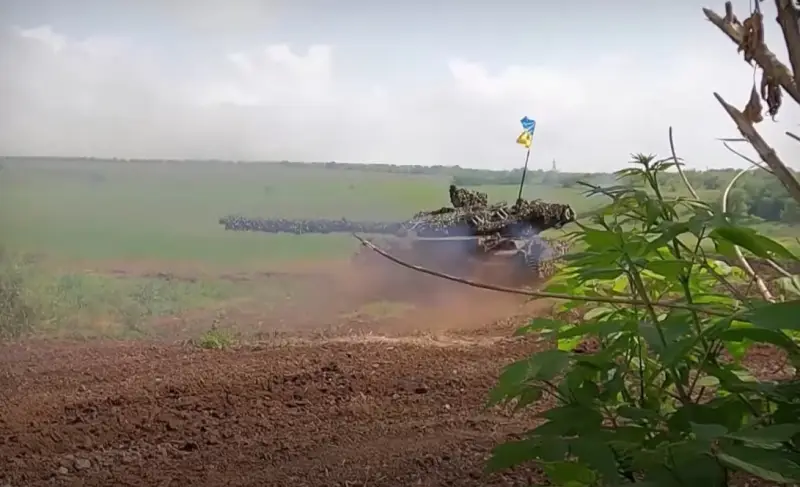 القوات الأوكرانية تعاني من نقص شامل خطير  وهكذا يصفى كبار الضباط الأوكرانيين