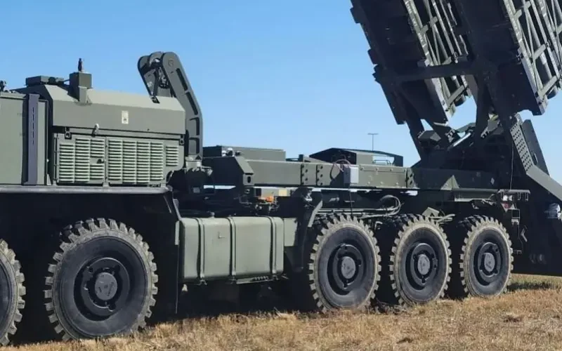 نظام MLRS أمريكي جديد قادر على إطلاق ذخيرة أكثر بأربع مرات من نظام HIMARS