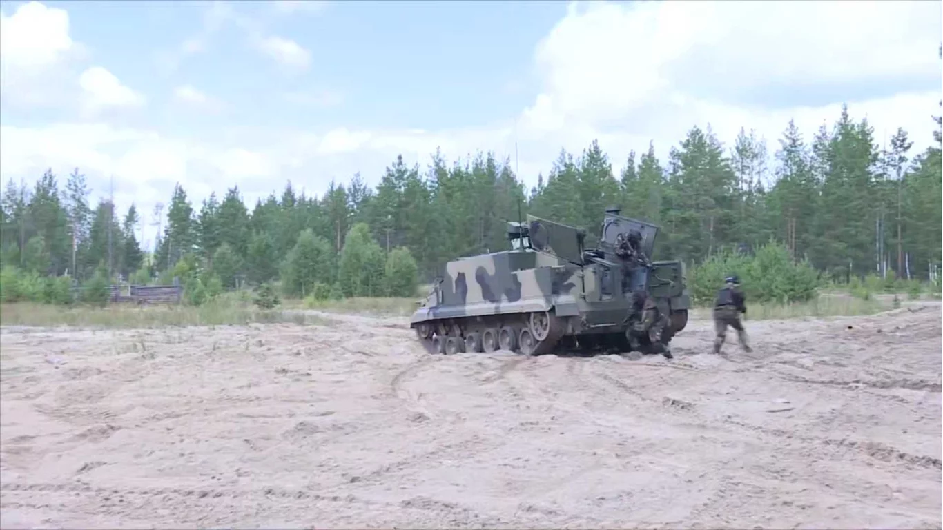 روسيا تبدأ تجارب مركبة القتال الجديدة BT-3F لتعزيز قدرات الحرب البرمائية